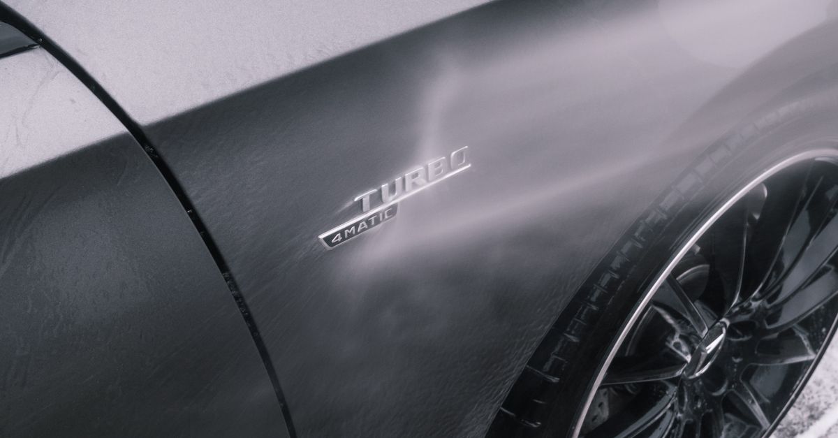 Comparing High-Pressure Washers for Car Cleaning