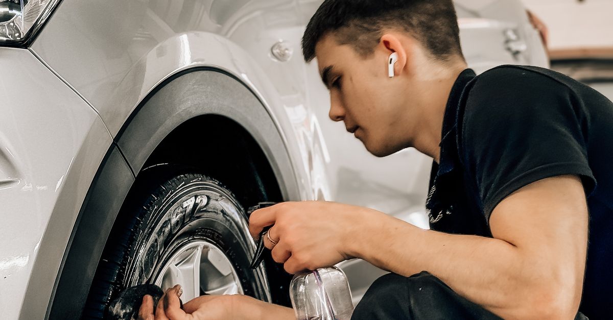 How to Remove Stains from Car Carpets with Shampoo