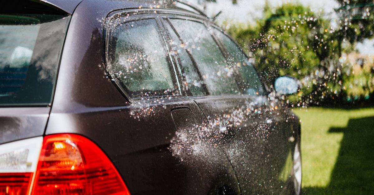 Troubleshooting Common Issues with Glass and Mirror Cleaning